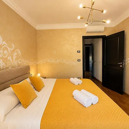 Palazzo Geisha - In Pieno Centro A 2 Passi Dal Mare - 4 Posti Letto Apartment